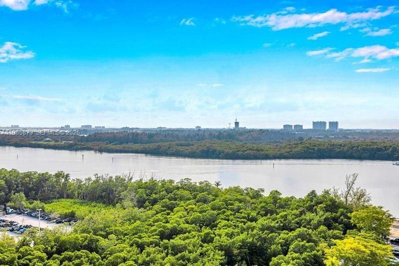 100 Bayview Dr , Unit 228, Sunny Isles Beach, FL 33160 Photo