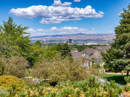 6194 Laurelwood Drive, Reno, NV 89519 Photo