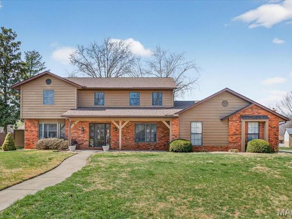 1005 Greentrail Court, O'Fallon, IL 62269