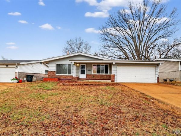 10139 Edgefield Drive , St Louis, MO 63136