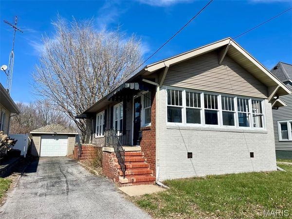 609 E Hauser Street , Litchfield, IL 62056