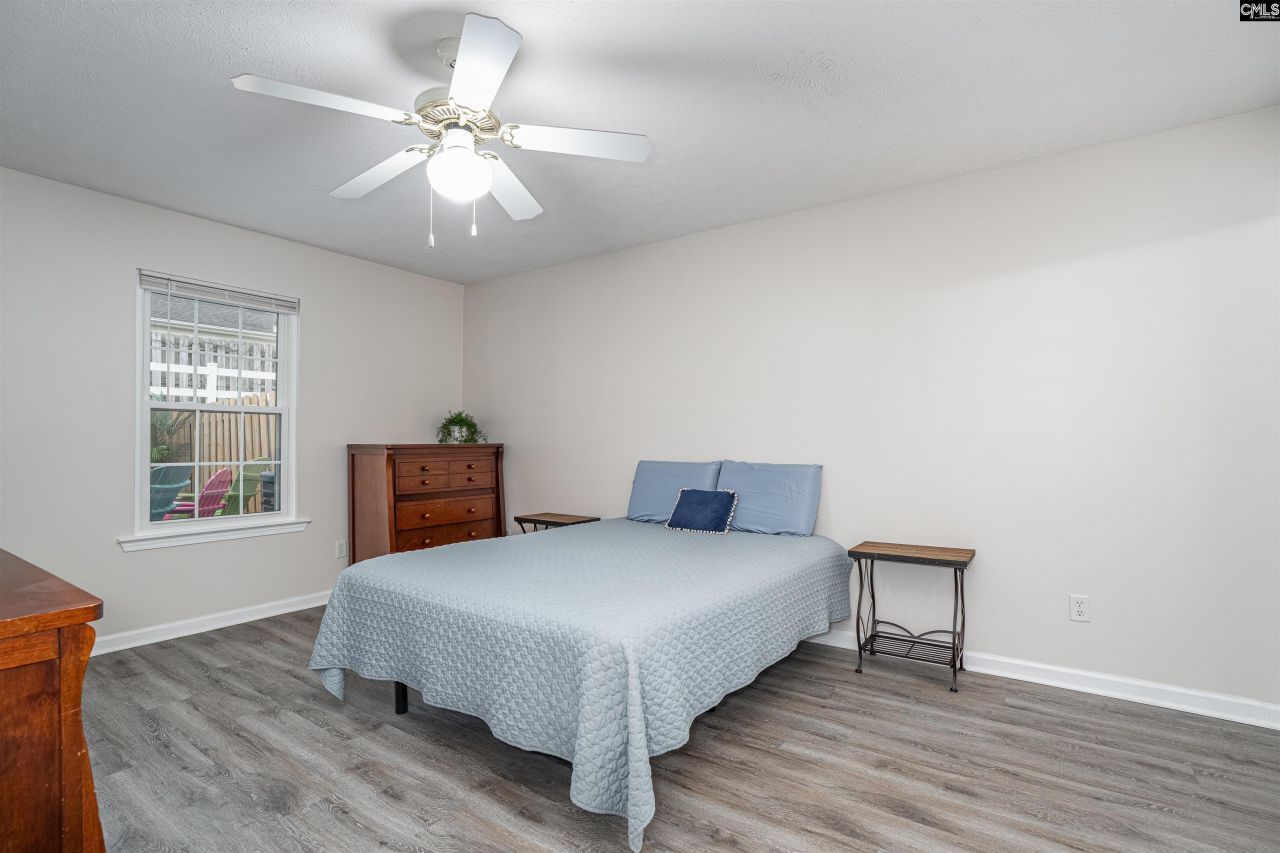 119 Barrington Drive Photo 10