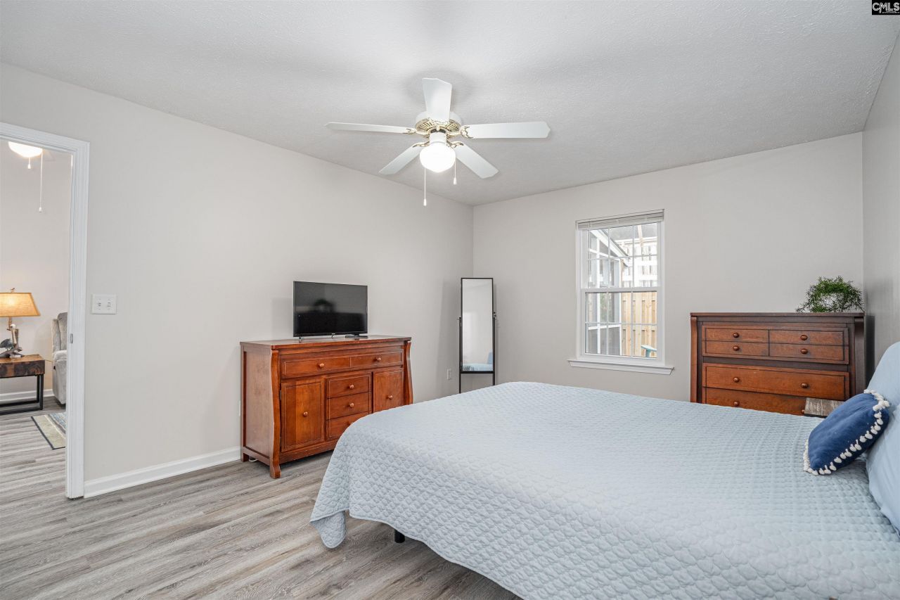 119 Barrington Drive Photo 11