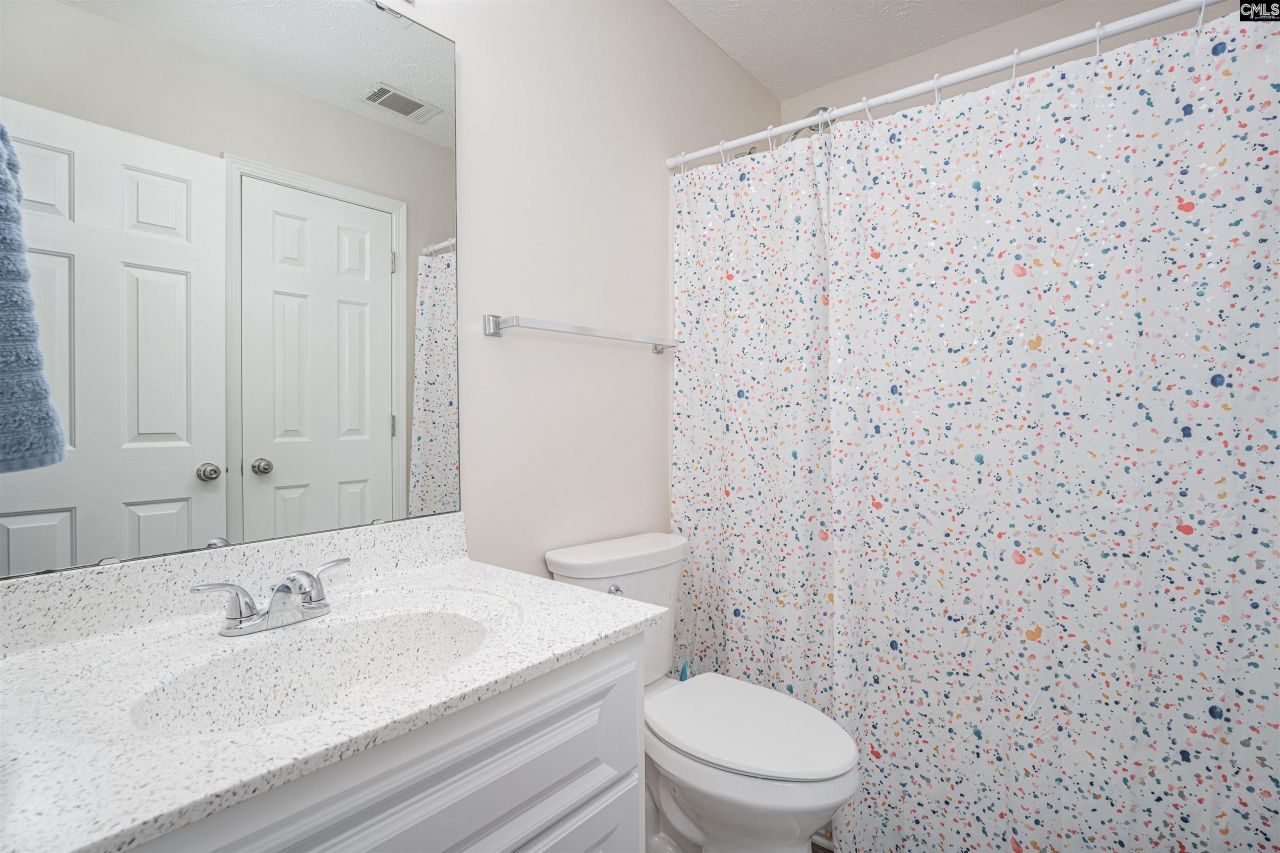 119 Barrington Drive Photo 16