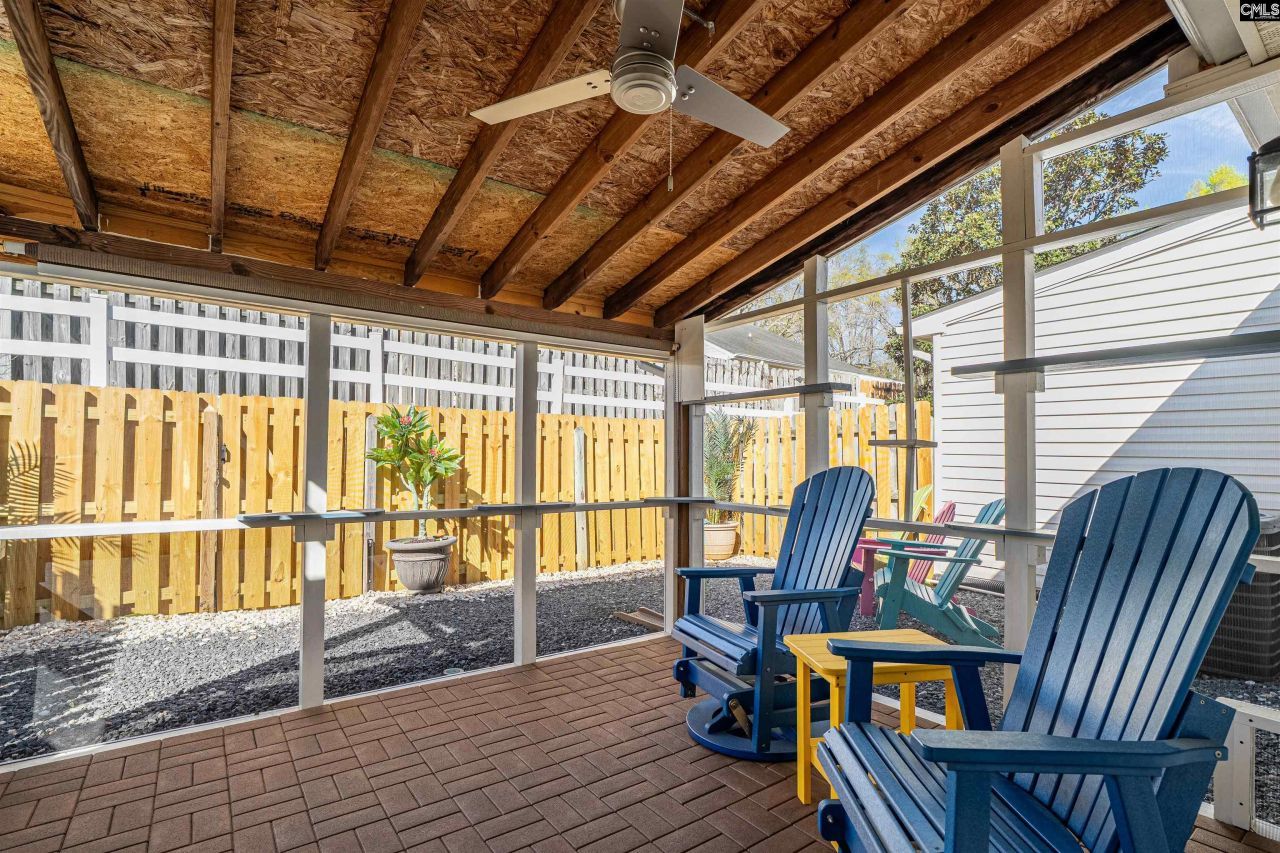 119 Barrington Drive Photo 17