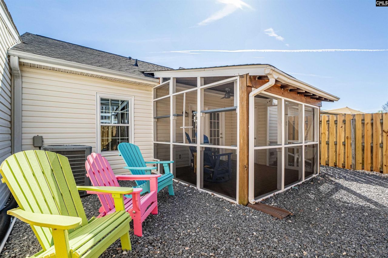 119 Barrington Drive Photo 19