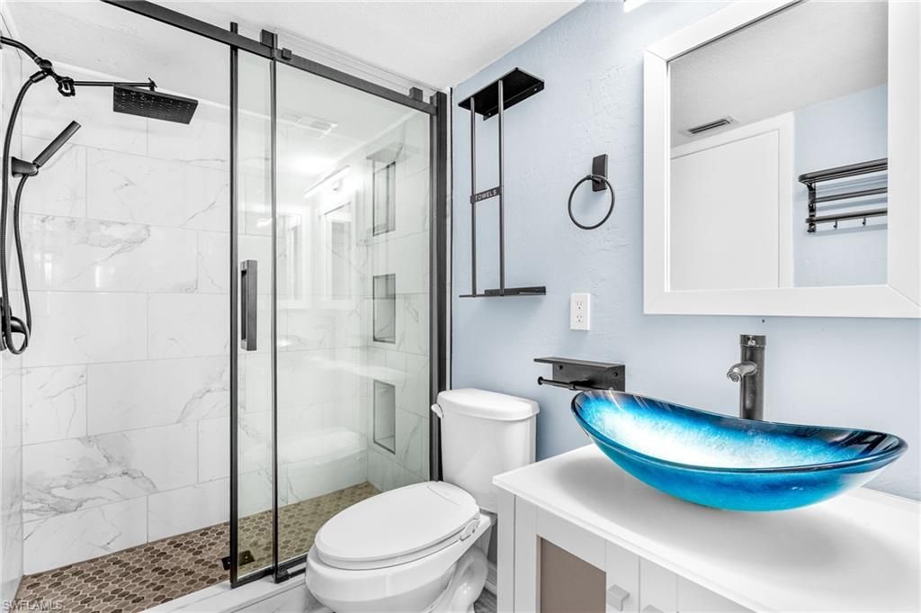 1660 Pine Valley Dr, Unit 104, Fort Myers, FL 33907 Photo