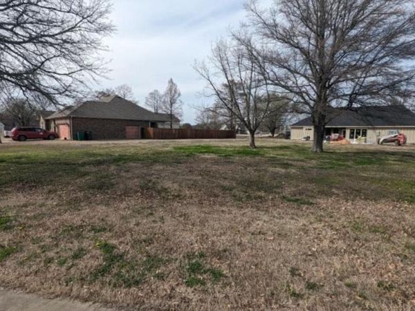 1 Fairview Meadows Lane , Blytheville, AR 72315