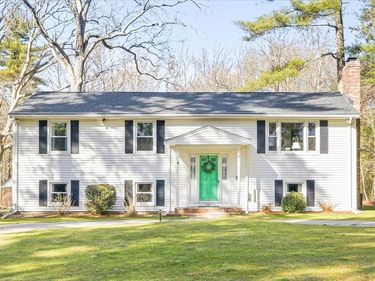 10 W Cudworth, Freetown, MA 02702