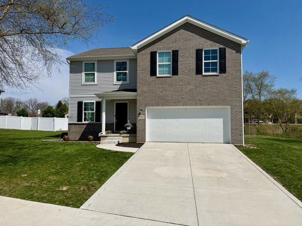 1829 S Creekside Court, Westville, IN 46391