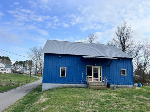 108 Hinkle Hill St E, Bell Buckle, TN 37020