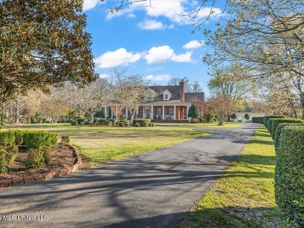 3105 U.S. 72 , Holly Springs, MS 38635