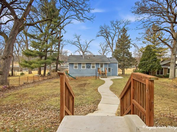 4813 Wildwood Drive, McHenry, IL 60051