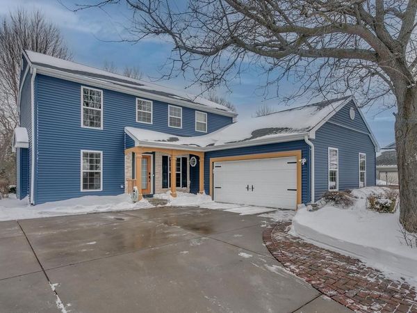 1427 W STARVIEW DRIVE, Appleton, WI 54913