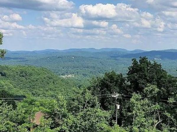 000 Alta Circle, Hendersonville, NC 28739