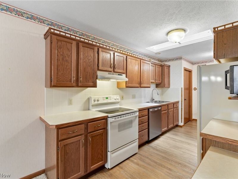 1529 Rhine River Road NW, Uniontown, OH 44685 Photo 13