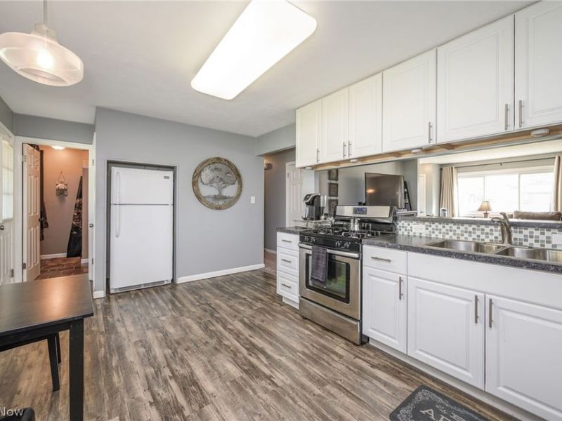 9102 Tanglewood Road, Macedonia, OH 44056 Photo 11