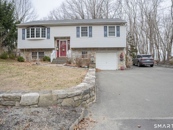 8B Kayview, Bethel, CT 06801