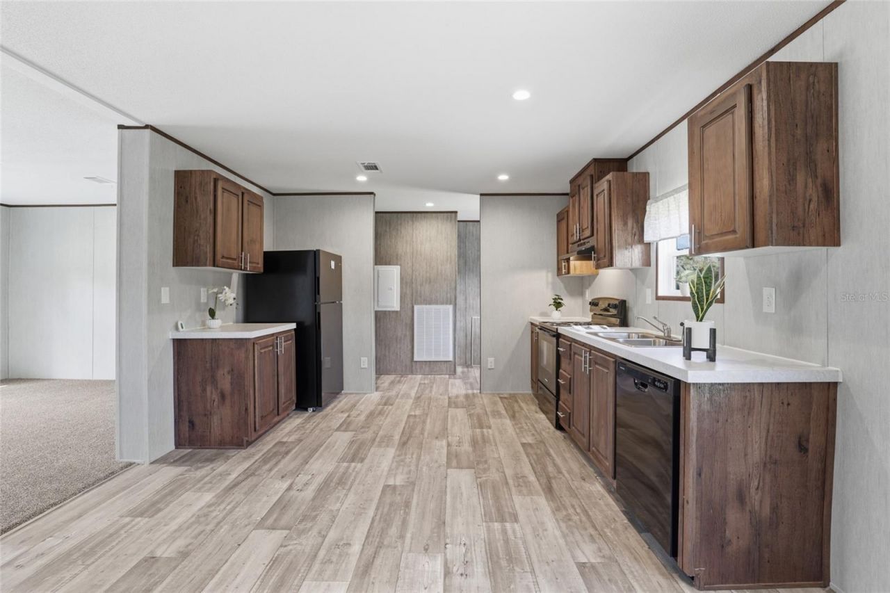 2231 SE 132nd Court , Morriston, FL 32668 Photo