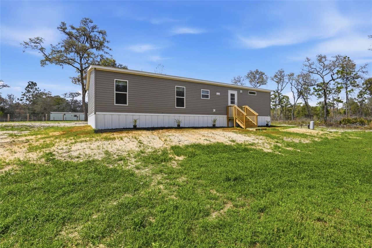 2231 SE 132nd Court , Morriston, FL 32668 Photo