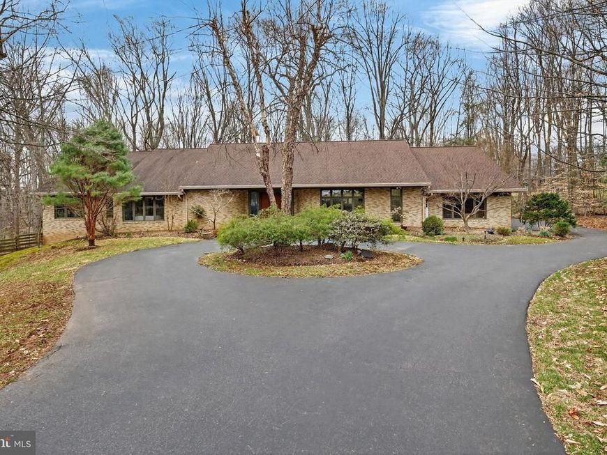 2 Lake Potomac Court, Rockville, MD 20854 Main Photo