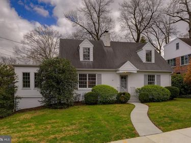 2625 S HAYES STREET, ARLINGTON, VA 22202