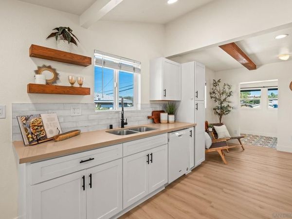 2718 Ridgeway Dr, National City, CA 91950