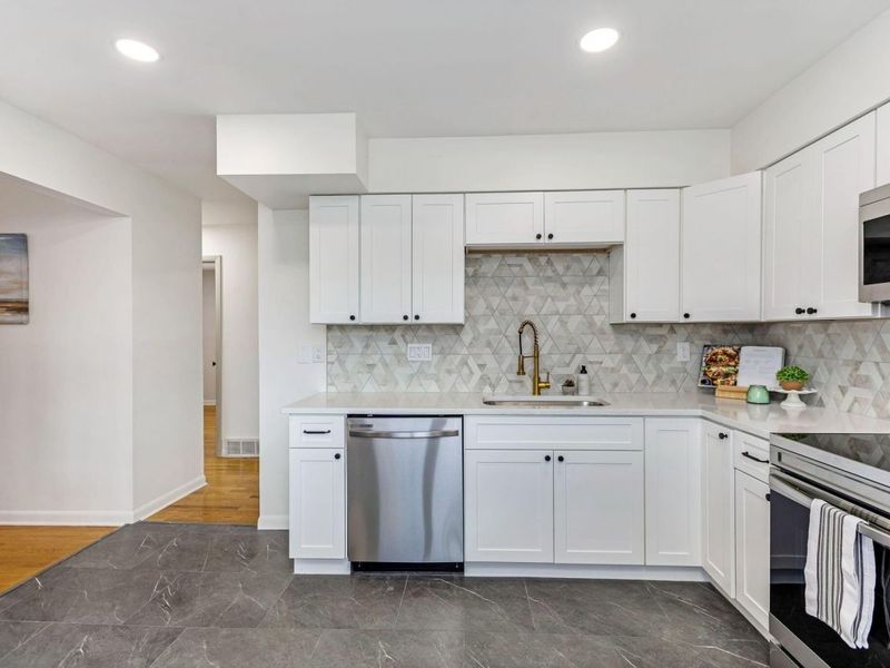 6495 Balsam Drive, Reynoldsburg, OH 43068 Photo 11