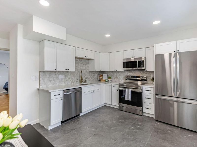 6495 Balsam Drive, Reynoldsburg, OH 43068 Photo 8