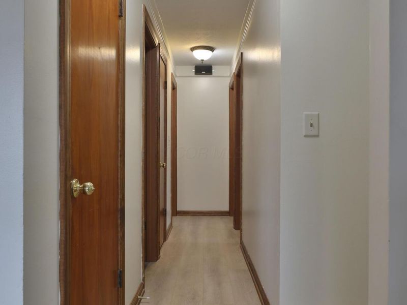 867 Overbrook Service Drive , Columbus, OH 43224 Photo 18