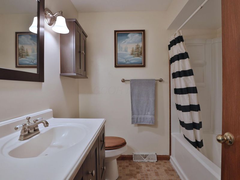 867 Overbrook Service Drive , Columbus, OH 43224 Photo 20