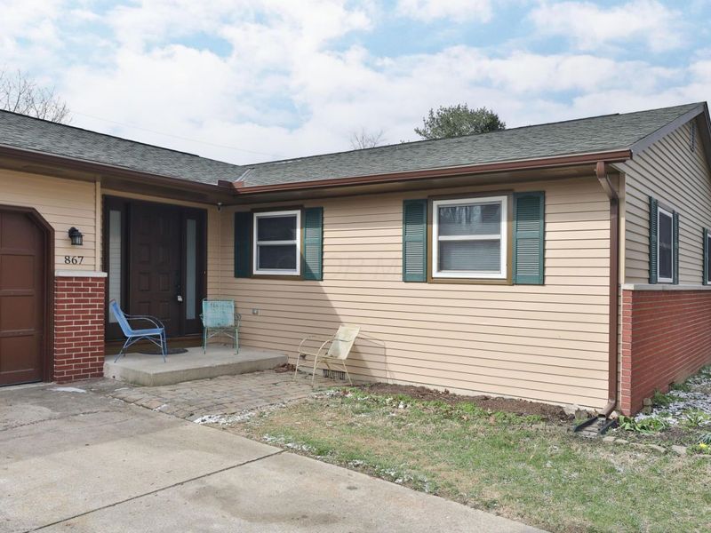 867 Overbrook Service Drive , Columbus, OH 43224 Photo 3