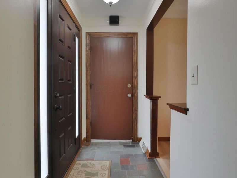 867 Overbrook Service Drive , Columbus, OH 43224 Photo 4