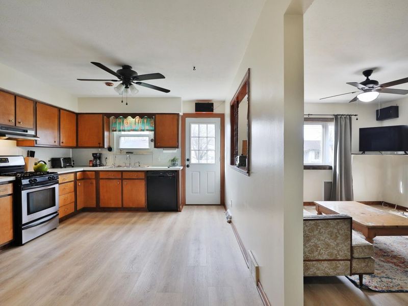 867 Overbrook Service Drive , Columbus, OH 43224 Photo 8