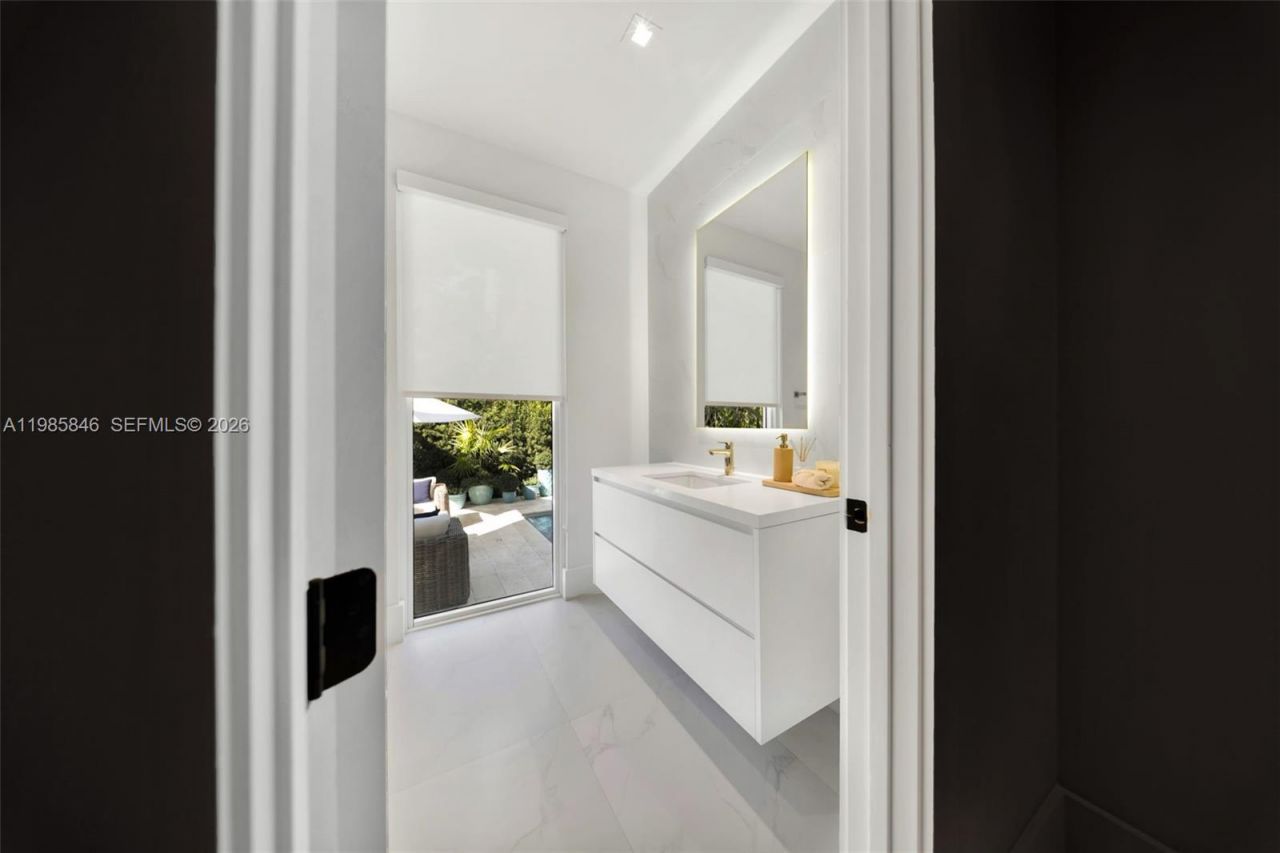 3510 Segovia St, Unit 3510, Coral Gables, FL 33134 Photo