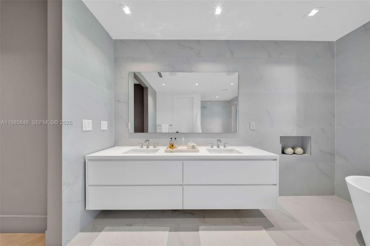 3510 Segovia St, Unit 3510, Coral Gables, FL 33134 Photo