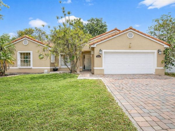 13641 SW 17th Ct, Miramar, FL 33027