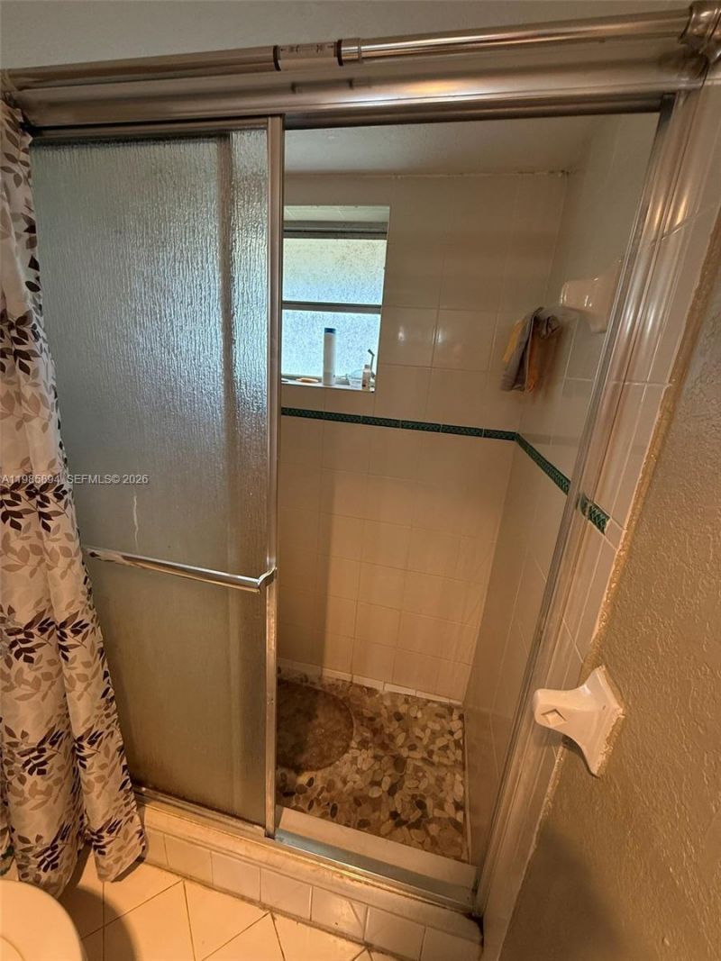 4136 Inverrary Dr, Unit 15C, Lauderhill, FL 33319 Photo