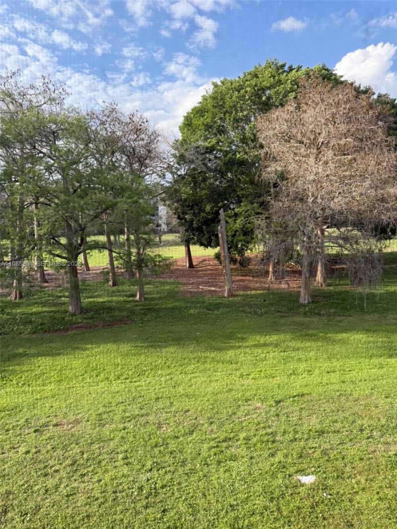 4136 Inverrary Dr, Unit 15C, Lauderhill, FL 33319 Photo