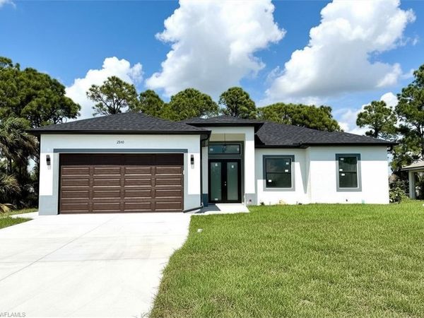 2910 19th ST SW, LEHIGH ACRES, FL 33976