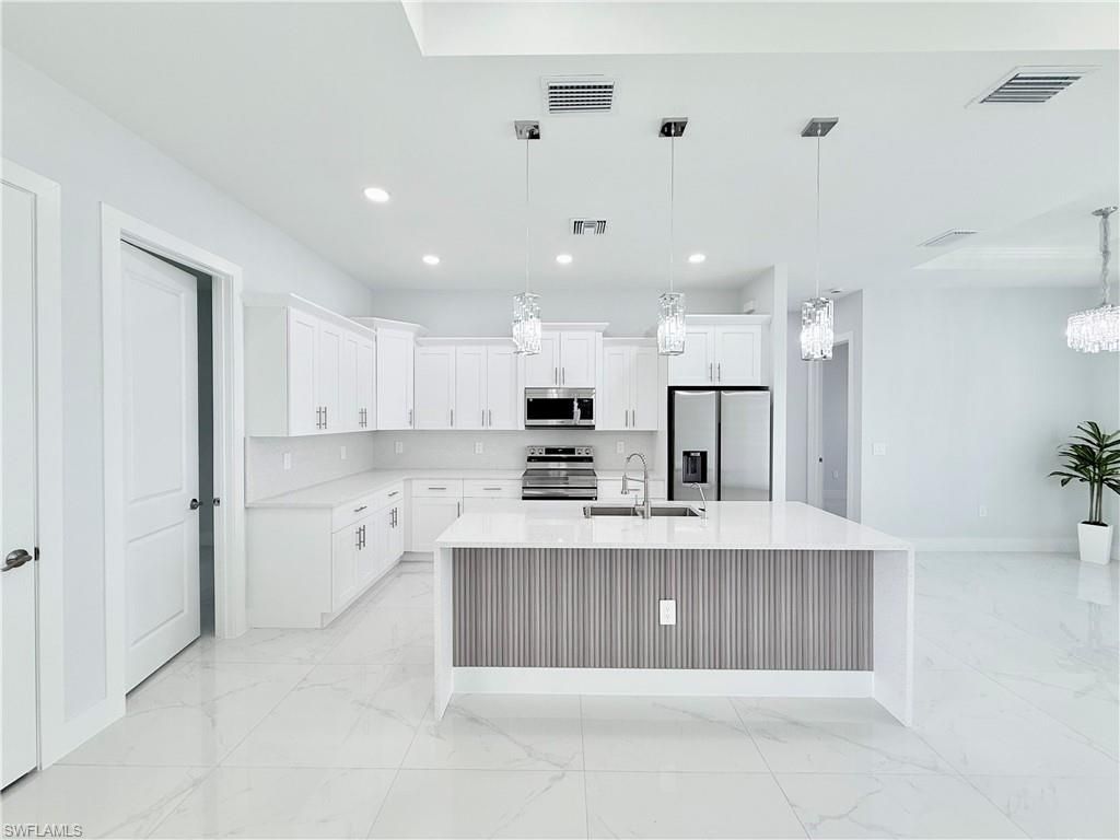 2910 19th St Sw, Lehigh Acres, FL 33976 Photo