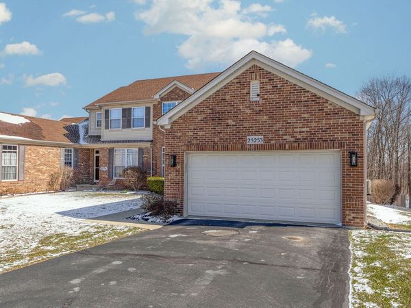 25253 Forest Edge Drive, Channahon, IL 60410