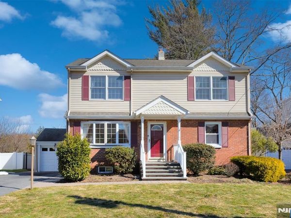 12 Wilson Terrace, WALDWICK, NJ 07463