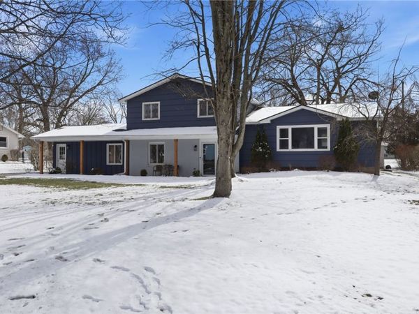 93 Parkmeadow Drive, Pittsford, NY 14534