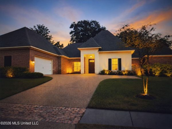 30 Ashburn Woods Avenue, Natchez, MS 39120