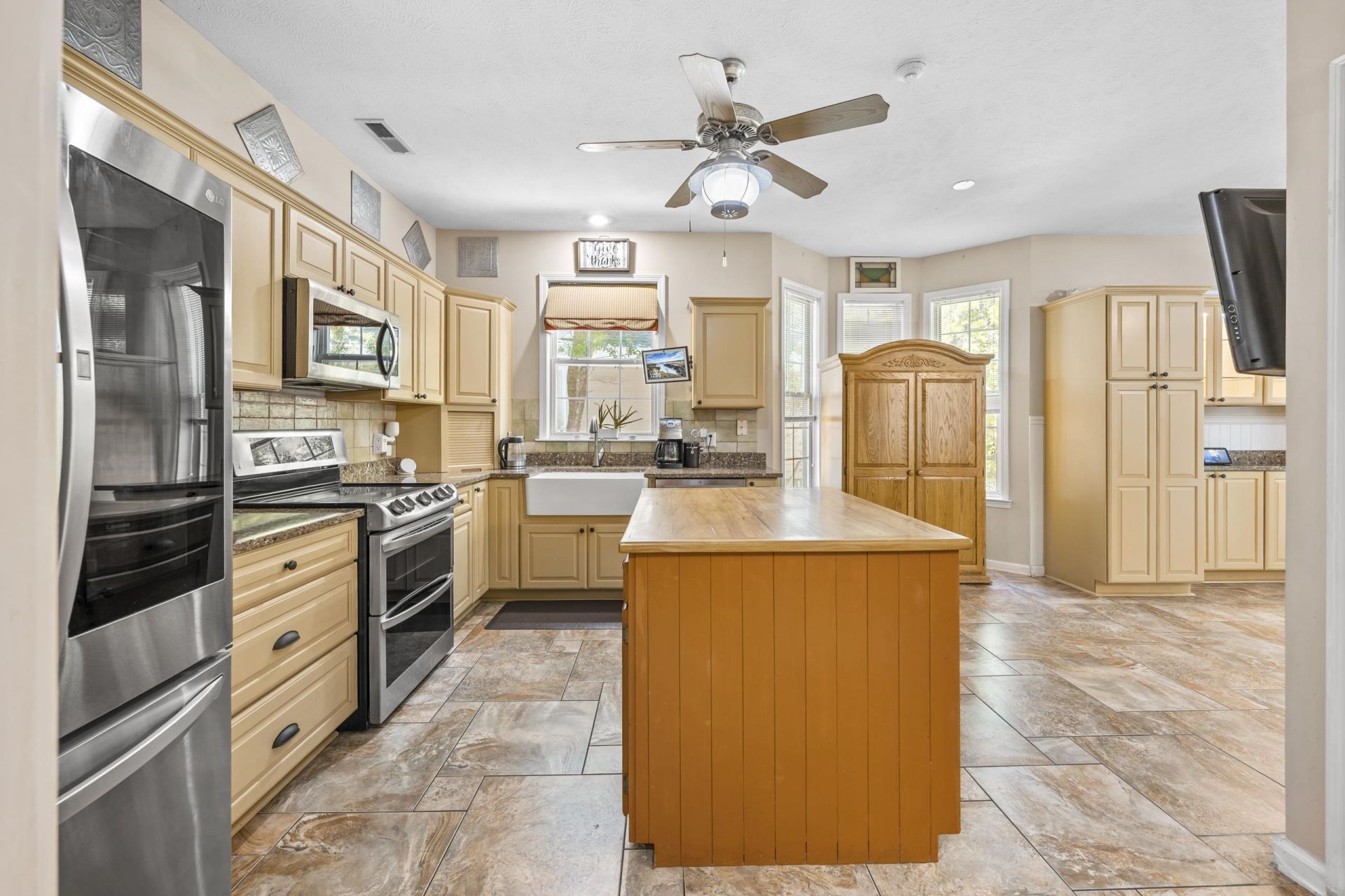 1419 Lighthouse Dr. Photo 7