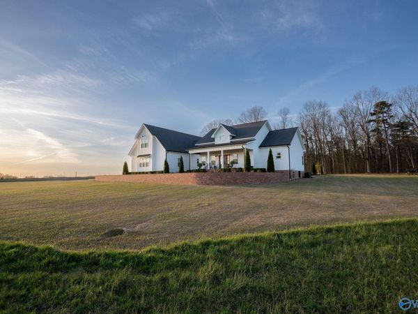 1102 Fruit Farm Road E, Fort Payne, AL 35967