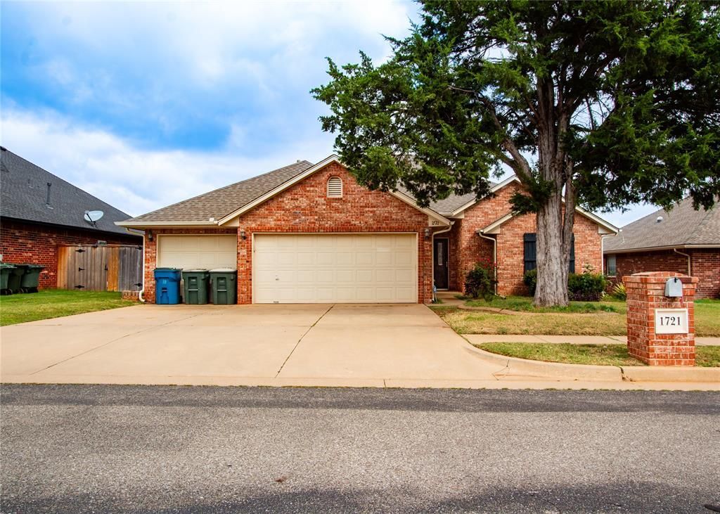 1721 Fawn Valley Lane, Edmond, OK 73003 Main Photo