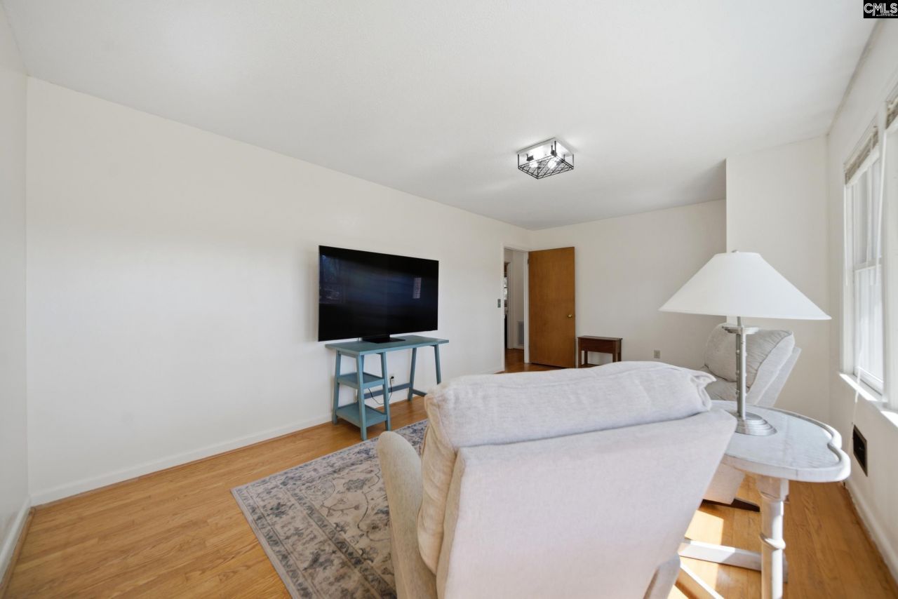 7126 Two Notch Road Photo 6