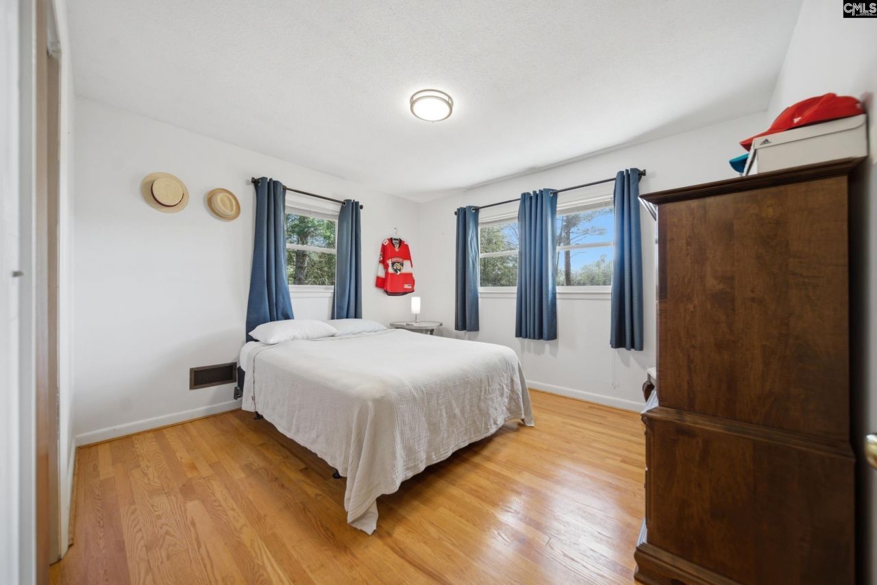 7126 Two Notch Road Photo 8